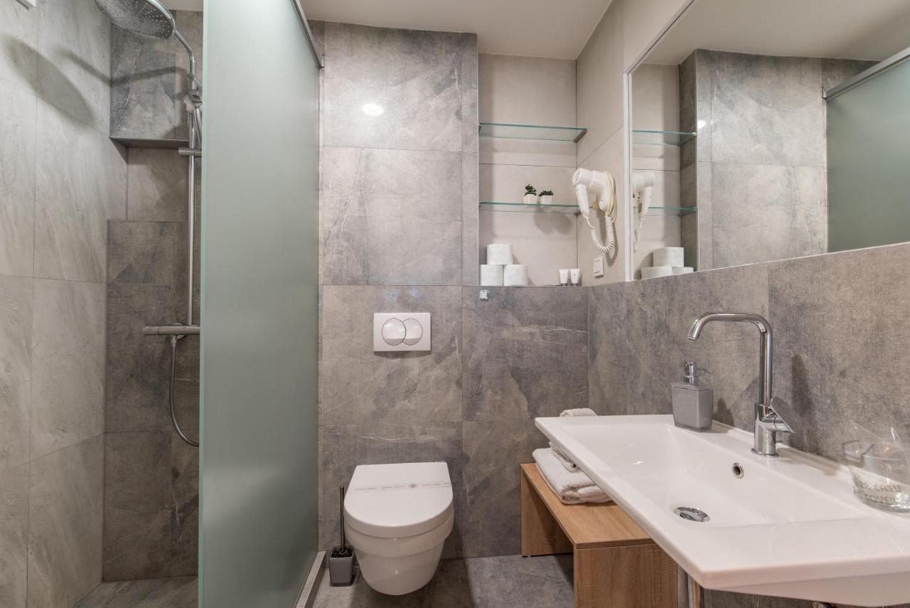 Beachfront Apartments Zanic Podstrana Exterior foto